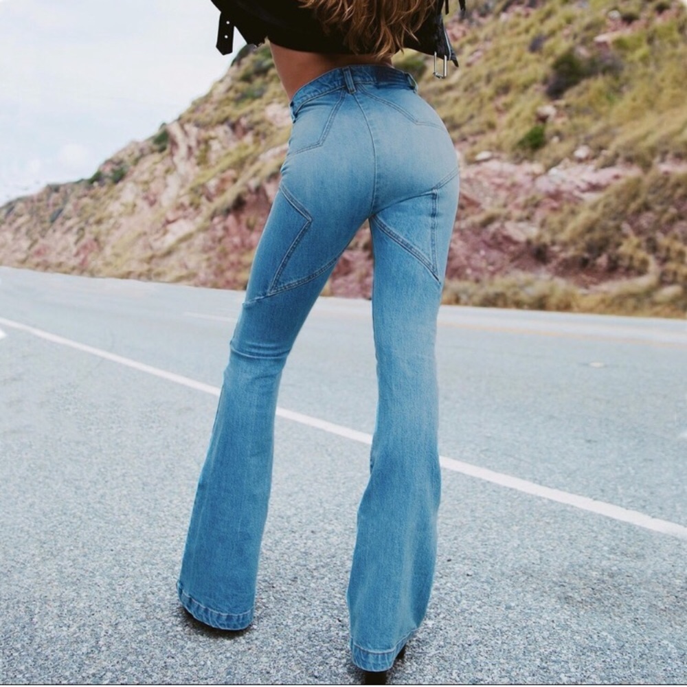 Vintage High Rise Flare Jeans!